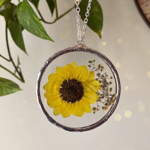 Beautiful Pressed Flower Glass Ornament with rustic style solder and silver patina, one of a kind sunflower and baby’s breath