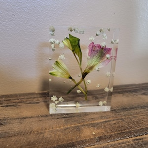 Real Lilies Preserved in Resin | Handmade Floral Keepsake | Botanical Resin Art | Nature Lover Gift | Spring Flower Paperweight |
